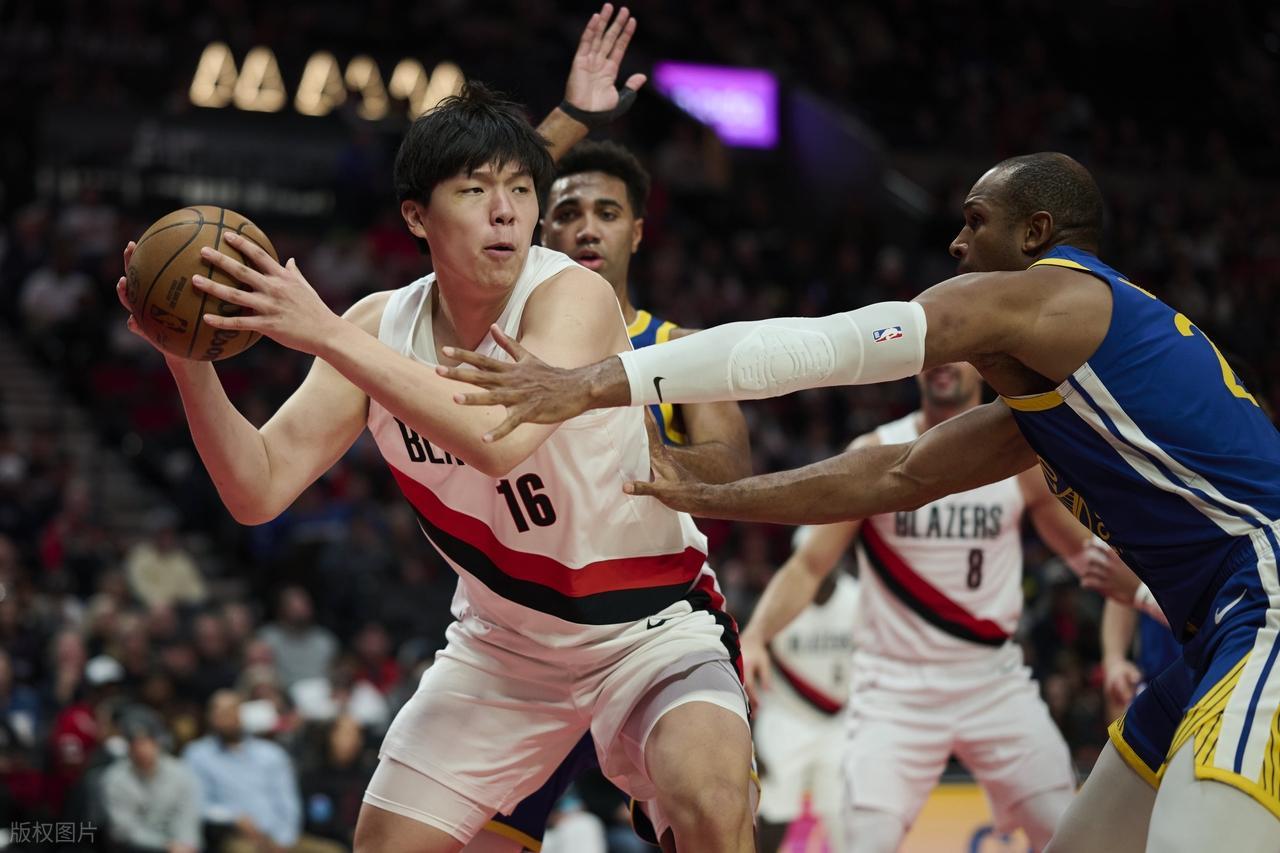 博鱼官方入口-开拓者VS勇士，杨瀚森NBA再战库里格林有望登场，目标8+4+2
