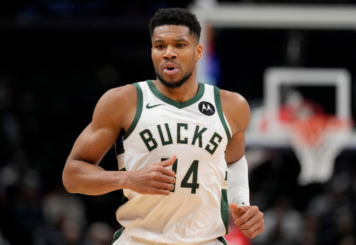 两主力缺阵替补暴走,兰德尔29+8+6力压字母,森林狼33分血洗雄鹿